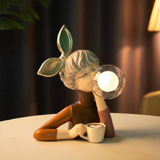 Moderne Harz Mädchen Tischleuchte mit Blasenlicht