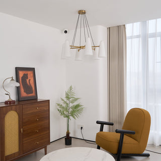 Eleganter Glas-Kronleuchter mit mehreren Köpfen