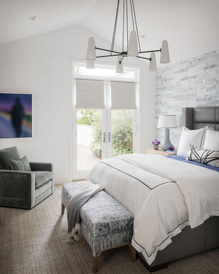 Eleganter Glas-Kronleuchter mit mehreren Köpfen