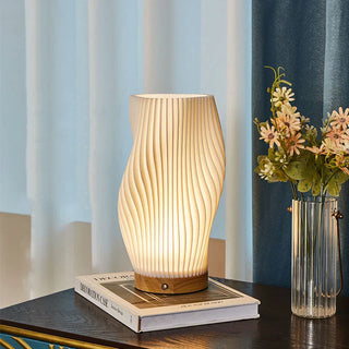 Elegante Serene Wavecrest Lampe für moderne Innenräume