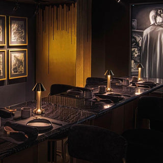 Verstellbare Tischlampen für moderne Innenräume