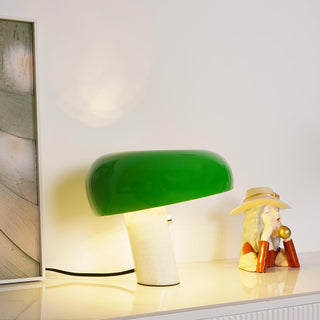 Dekorative Tischlampe mit Marmor-Details