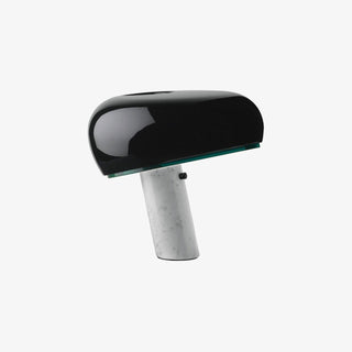 Dekorative Tischlampe mit Marmor-Details