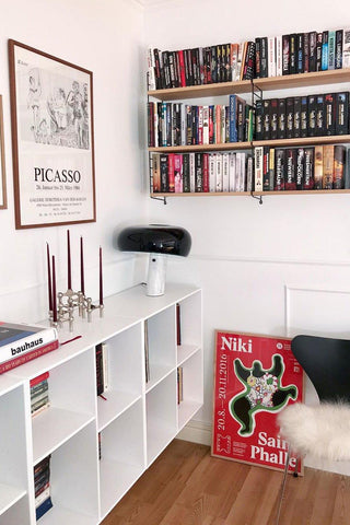 Dekorative Tischlampe mit Marmor-Details